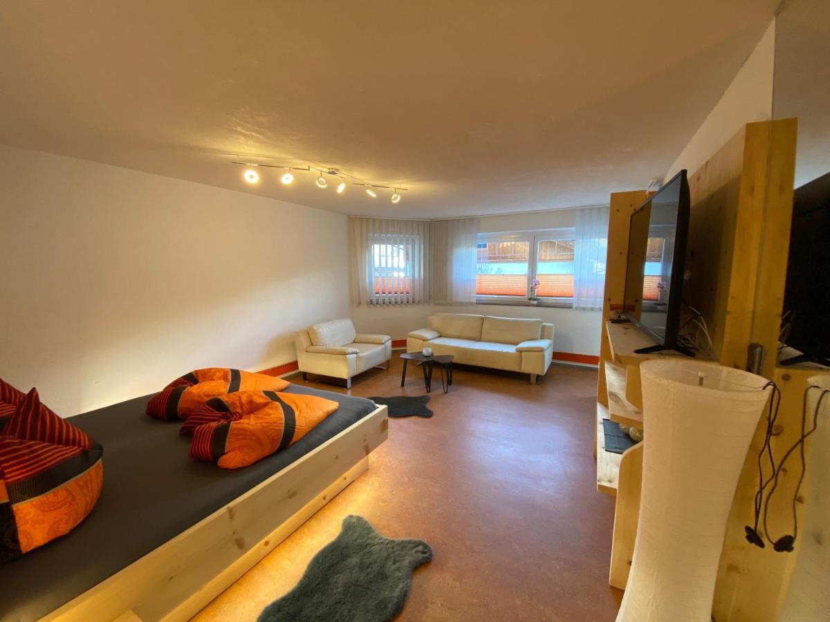 Ferien Haus - Ferienwohnung Lorena 施图拜河谷新施蒂夫特 外观 照片